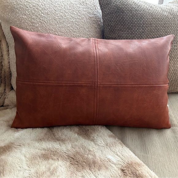 Throw Pillow Cover - Dark Saddle Faux Leather Kidney Accent Pillow Cover NEW - Picture 1 of 2